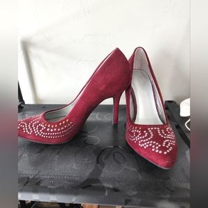 Womens Burgundy Heels with metallic design.